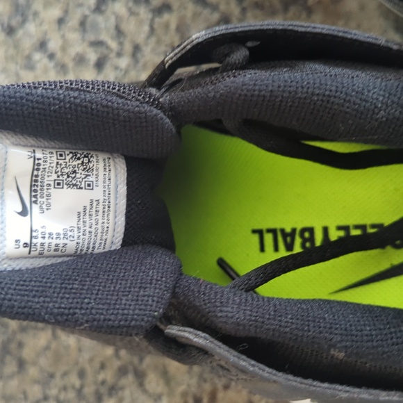 Nike volleyball runner's - Picture 2 of 3